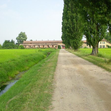 Agriturismo Cascina Mora Pavia Exterior photo