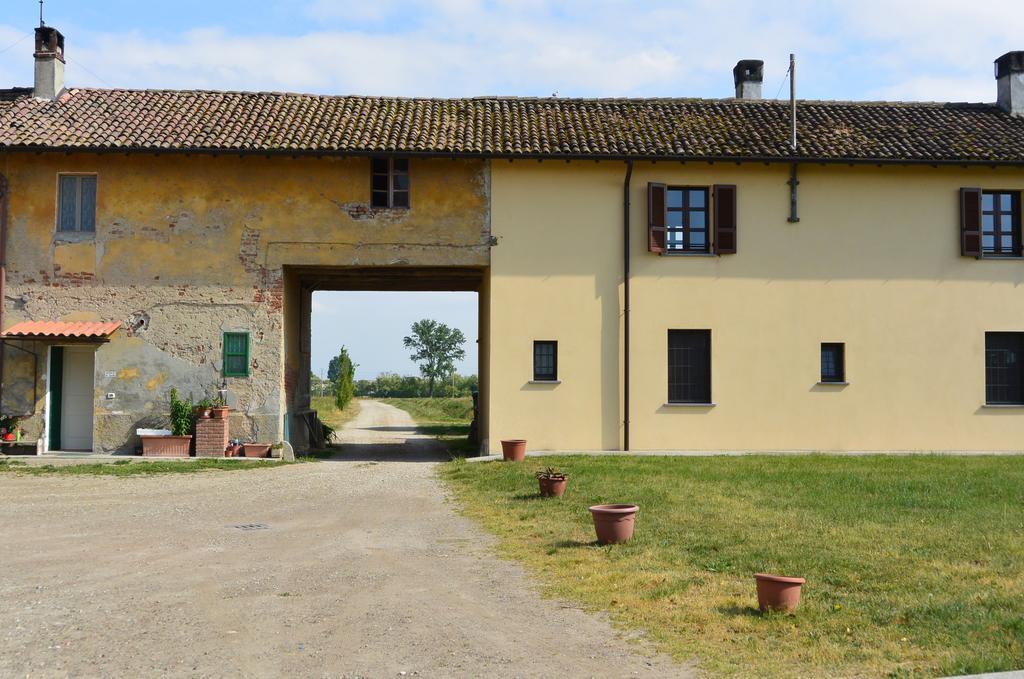 Agriturismo Cascina Mora Pavia Exterior photo